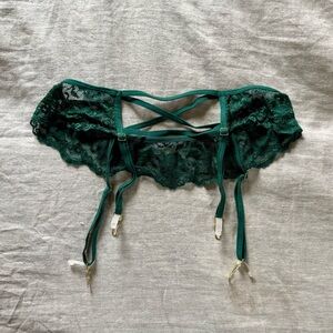 Hunter Green Lace Garter Belt Size S 🥝
